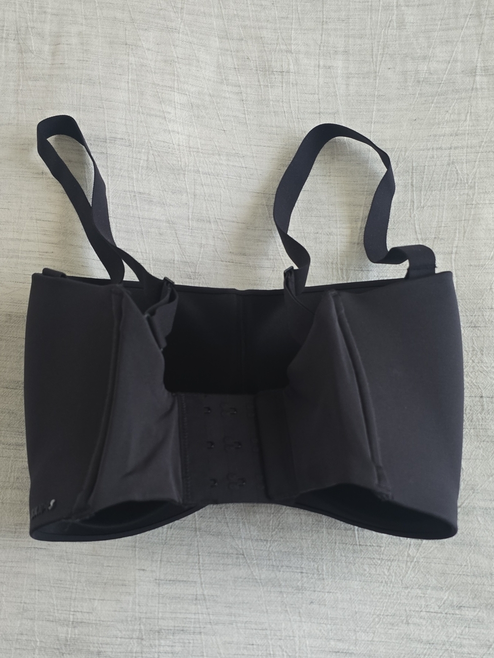 SKIMS BODY WIRELESS FORM STRAPLESS BRA ONYX SIZE:32H (32DDDDD) - Picture 6 of 6